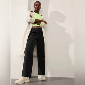 VGUC ATHLETA Boundless Low Rise Cargo Pant Black Large